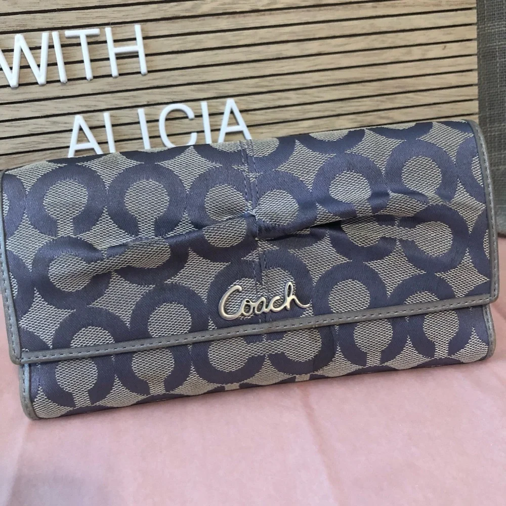 Coach wallet - Picture 2 of 11
